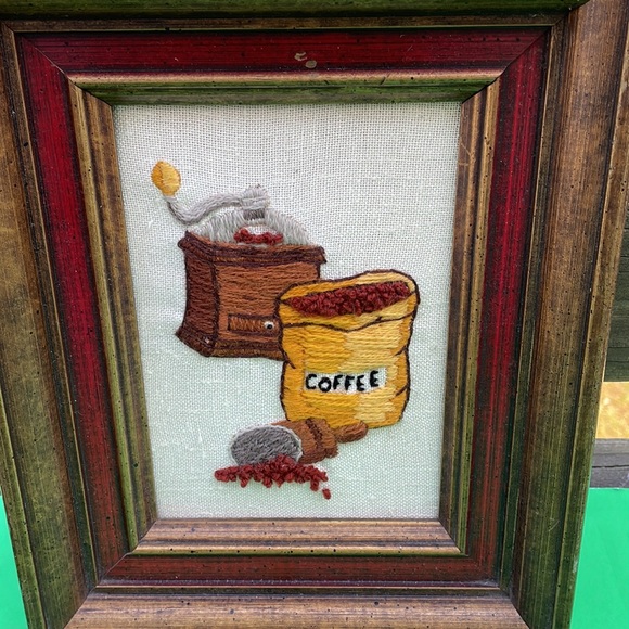 Crewel art frame needlework kitchen coffee grannycore  fall kitsch 70s vtg - Picture 3 of 12